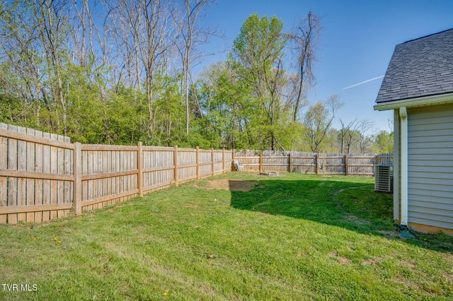 801 North North Street, Johnson City, TN 37604