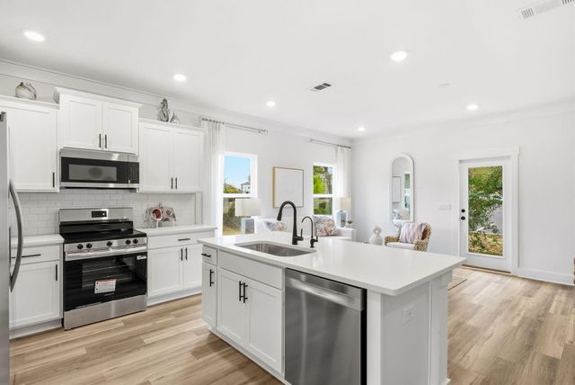 108 Bismark Boulevard 51, Destin, FL 32541
