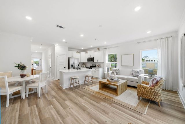 108 Bismark Boulevard 51, Destin, FL 32541