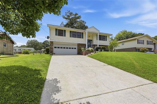 6049 Fairfield Drive, Morrow, GA 30260