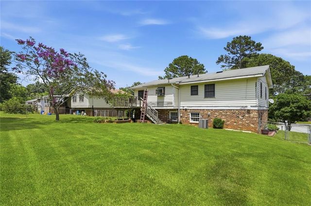 6049 Fairfield Drive, Morrow, GA 30260