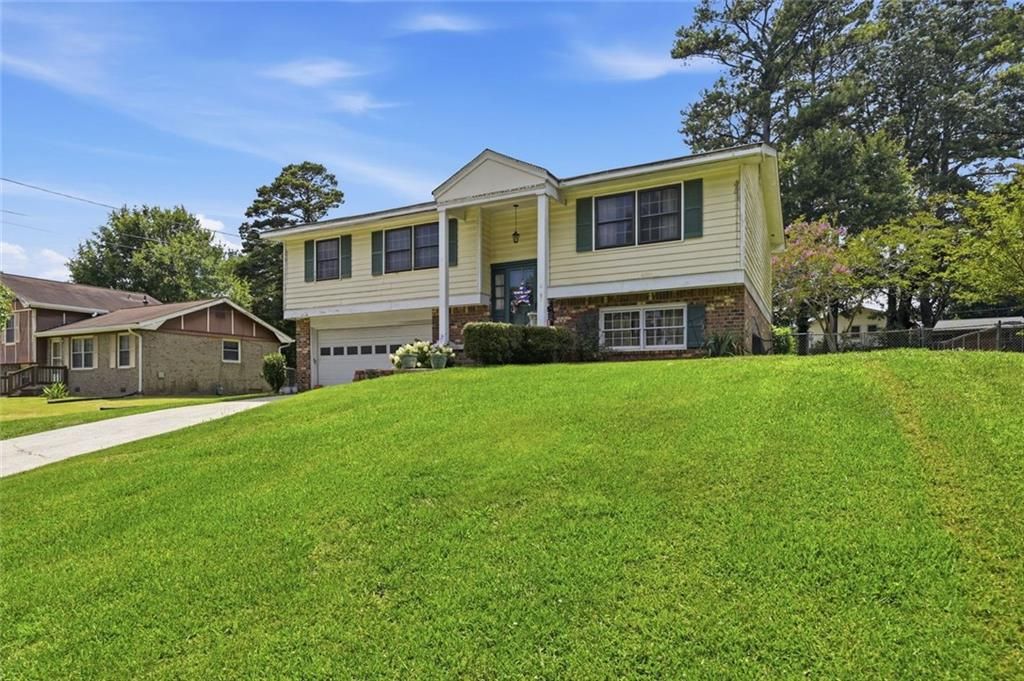 6049 Fairfield Drive, Morrow, GA 30260