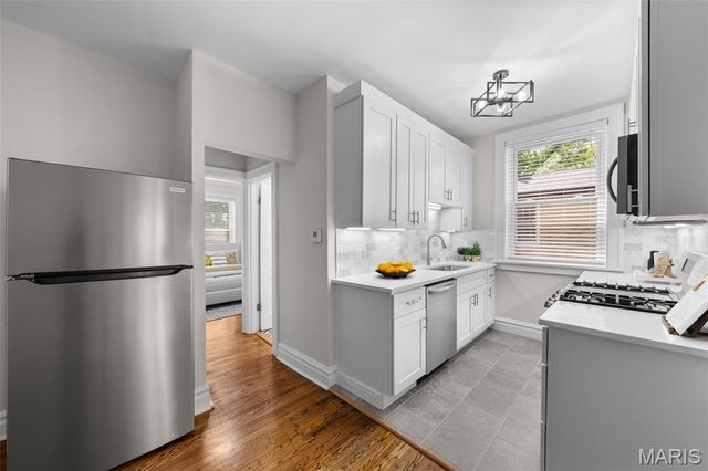 1030 Commodore Drive, Richmond Heights, MO 63117