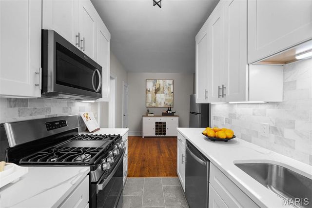 1030 Commodore Drive, Richmond Heights, MO 63117