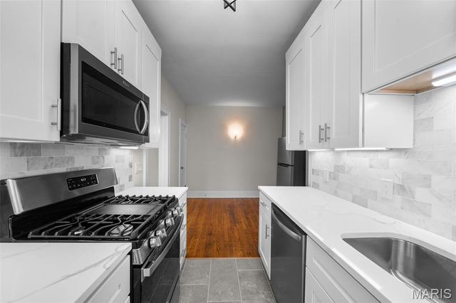 1030 Commodore Drive, Richmond Heights, MO 63117