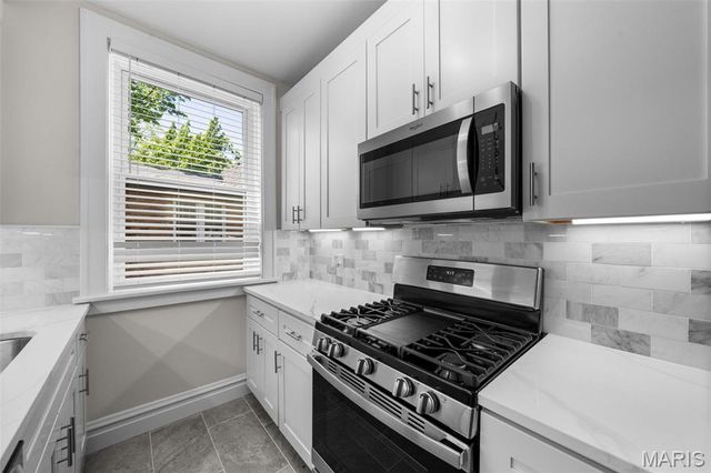1030 Commodore Drive, Richmond Heights, MO 63117