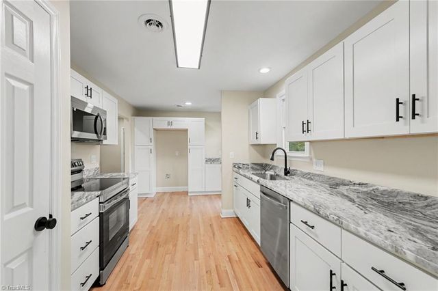 2511 Woodview Drive, Greensboro, NC 27408