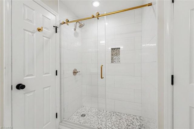 2511 Woodview Drive, Greensboro, NC 27408