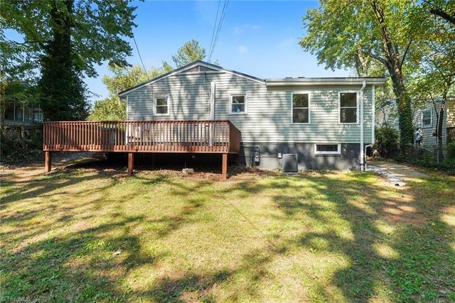 2511 Woodview Drive, Greensboro, NC 27408