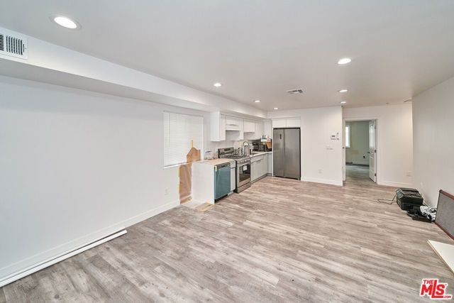 601 W 41st Place, Los Angeles, CA 90037