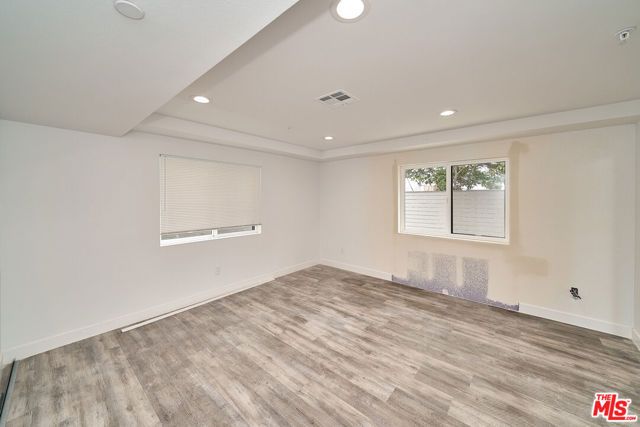 601 W 41st Place, Los Angeles, CA 90037