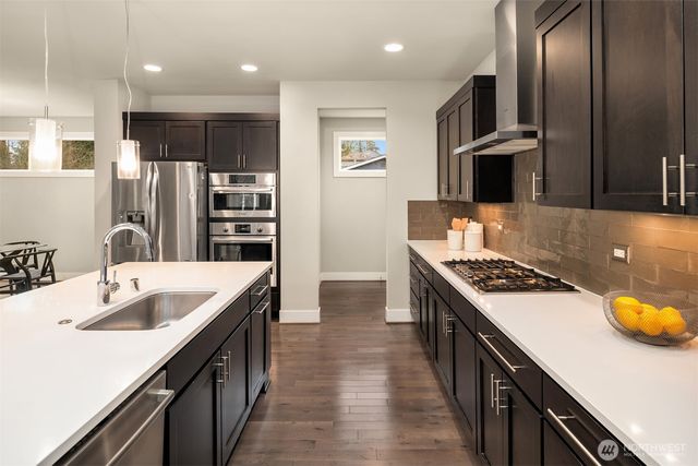 9726 Slater Avenue NE, Kirkland, WA 98033