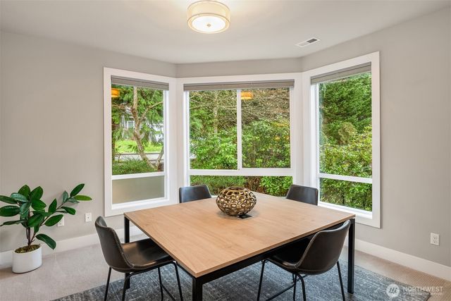 9726 Slater Avenue NE, Kirkland, WA 98033