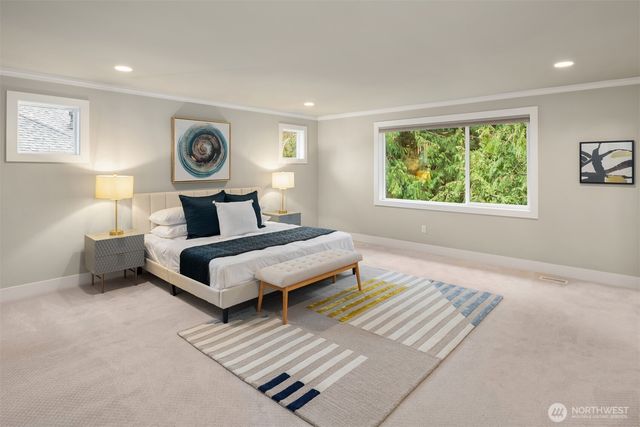 9726 Slater Avenue NE, Kirkland, WA 98033