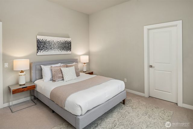 9726 Slater Avenue NE, Kirkland, WA 98033