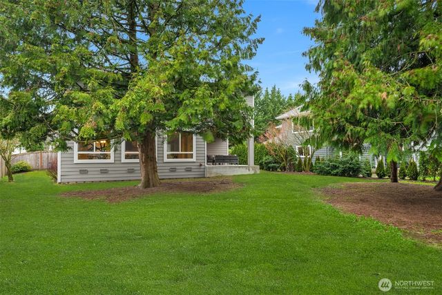 9726 Slater Avenue NE, Kirkland, WA 98033