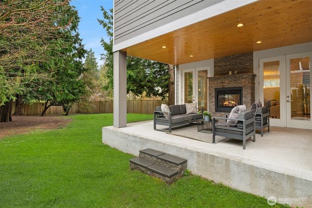 9726 Slater Avenue NE, Kirkland, WA 98033