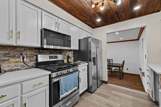 22 Pennwood Drive, Sherwood, AR 72120