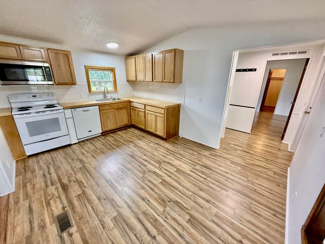 441210 Hillcrest Drive, Big Cabin, OK 74332