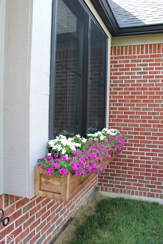 889 Sagittarius Avenue, Franklin, IN 46131