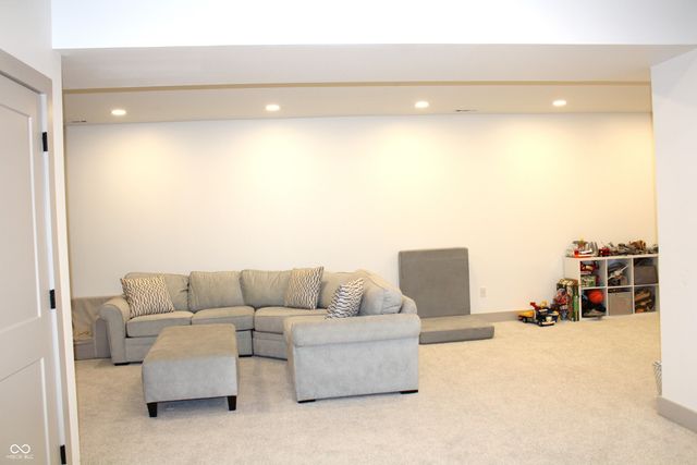 889 Sagittarius Avenue, Franklin, IN 46131