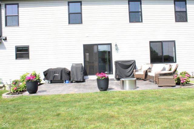 889 Sagittarius Avenue, Franklin, IN 46131