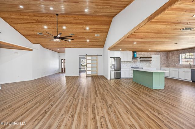 3107 Cypress Creek Drive, D'iberville, MS 39540