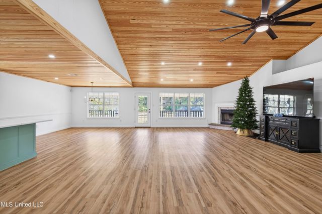 3107 Cypress Creek Drive, D'iberville, MS 39540