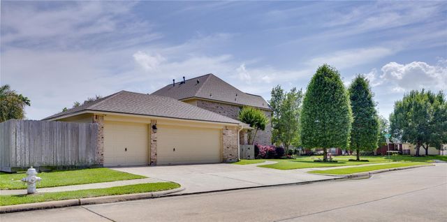 4214 Carlisle Court Court, Baytown, TX 77521