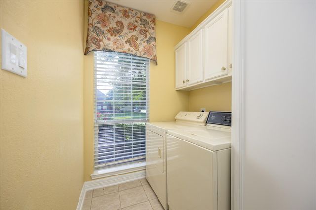 4214 Carlisle Court Court, Baytown, TX 77521