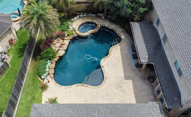 4214 Carlisle Court Court, Baytown, TX 77521