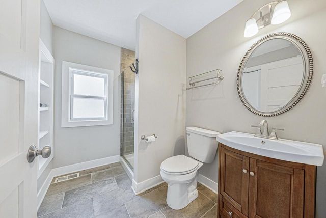 812 Van Slyke DRIVE, Fontana, WI 53125