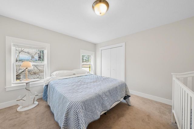 812 Van Slyke DRIVE, Fontana, WI 53125