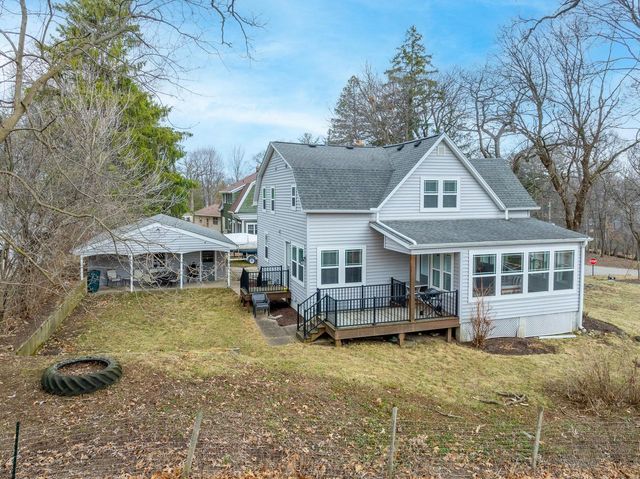 812 Van Slyke DRIVE, Fontana, WI 53125