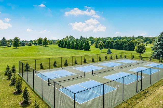 812 Van Slyke DRIVE, Fontana, WI 53125