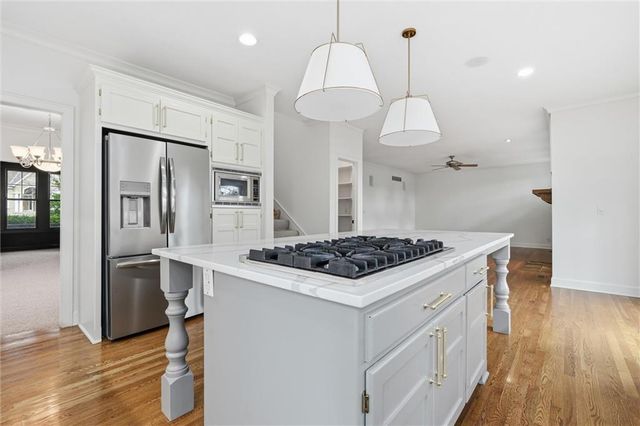 15088 Sherwood Street, Leawood, KS 66224