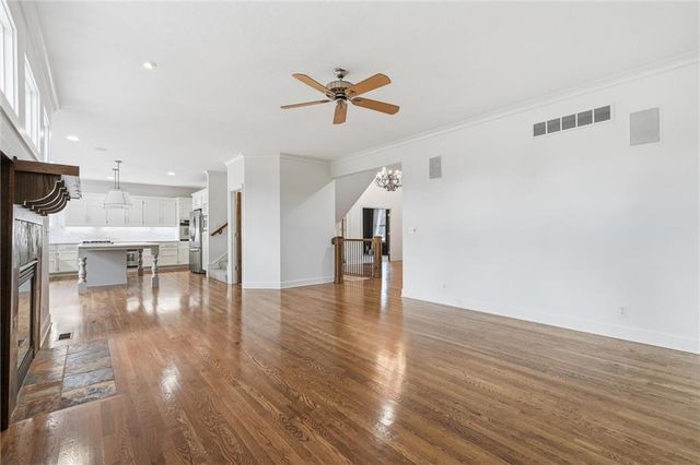 15088 Sherwood Street, Leawood, KS 66224