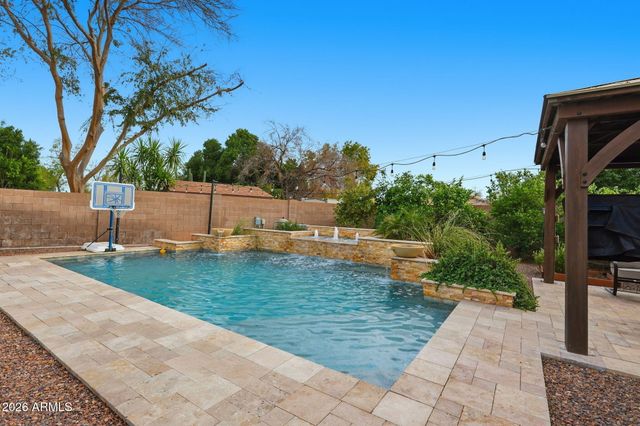 435 W NIDO Circle, Mesa, AZ 85210