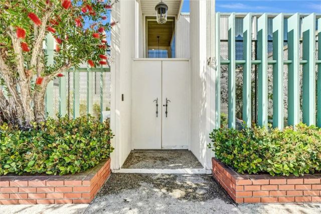 16385 Ardsley, Huntington Beach, CA 92649