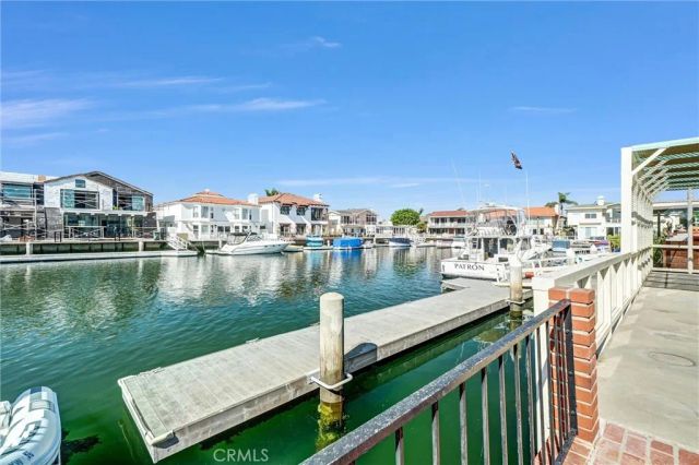 16385 Ardsley, Huntington Beach, CA 92649