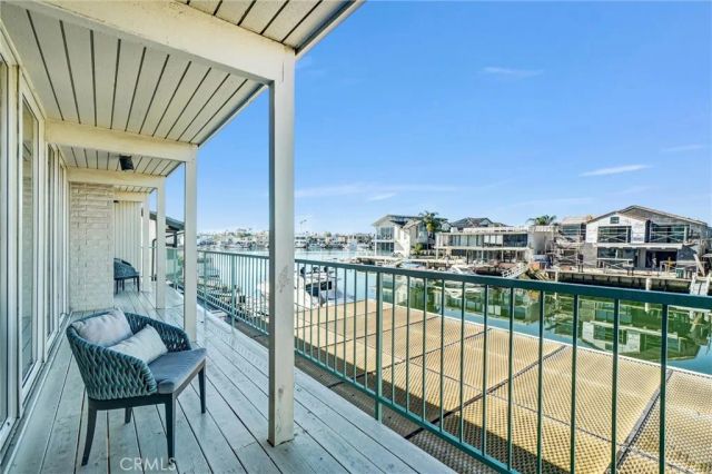 16385 Ardsley, Huntington Beach, CA 92649