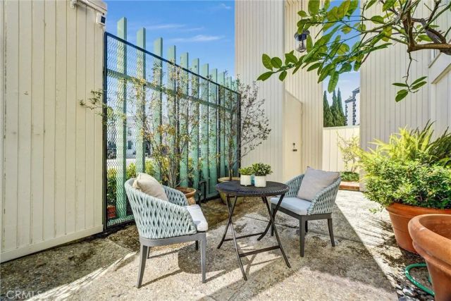 16385 Ardsley, Huntington Beach, CA 92649