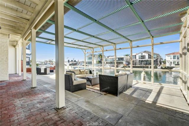 16385 Ardsley, Huntington Beach, CA 92649