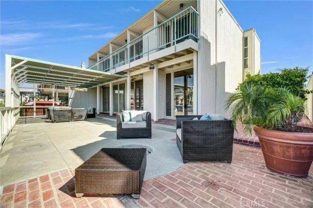 16385 Ardsley, Huntington Beach, CA 92649