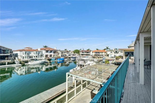 16385 Ardsley, Huntington Beach, CA 92649