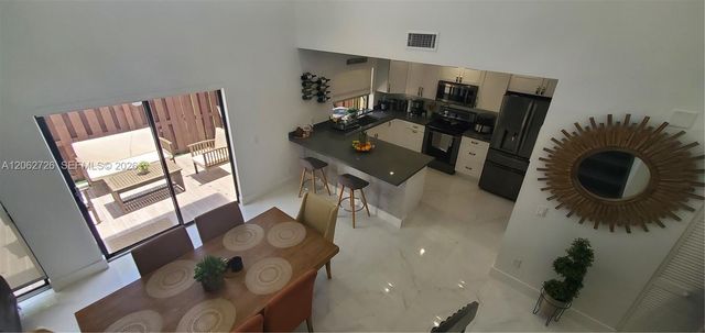 6005 NW 170th Terrace, Hialeah, FL 33015