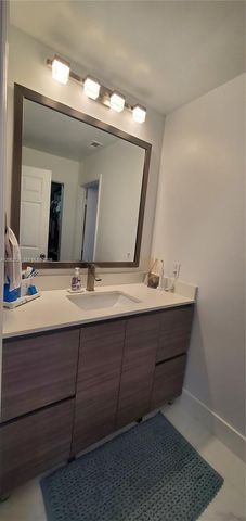 6005 NW 170th Terrace, Hialeah, FL 33015