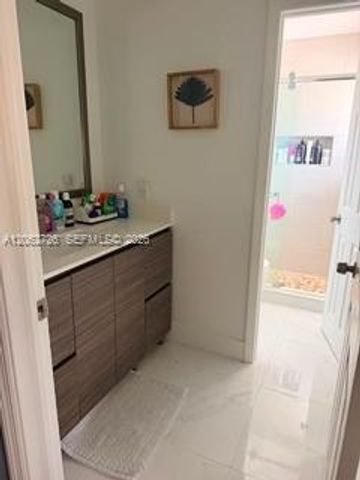 6005 NW 170th Terrace, Hialeah, FL 33015