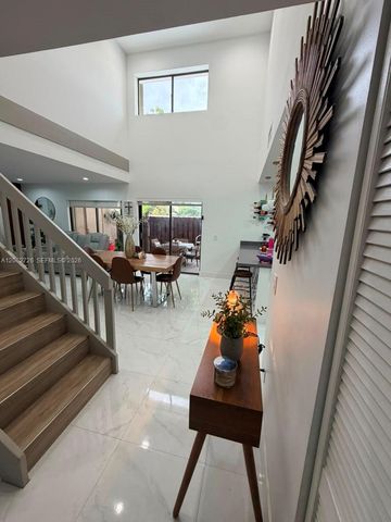 6005 NW 170th Terrace, Hialeah, FL 33015