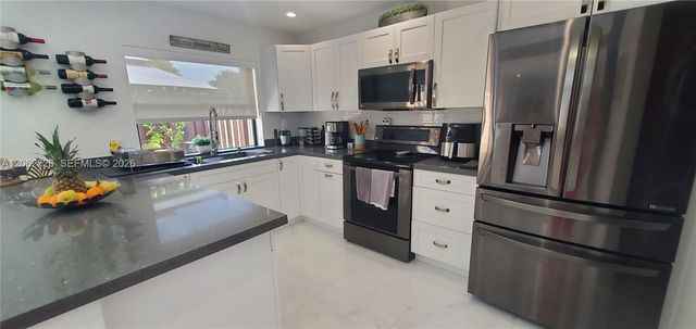 6005 NW 170th Terrace, Hialeah, FL 33015